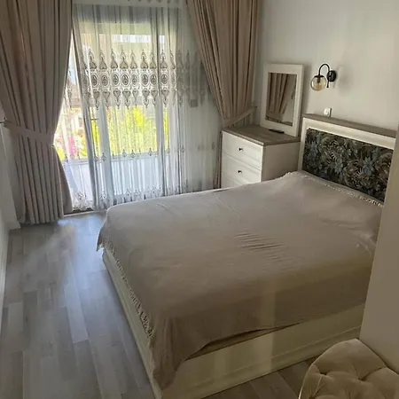 Apartament Te Denize Yakin Iki Arti Bir Lux